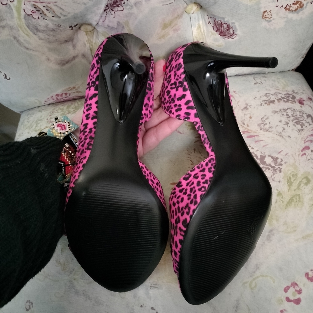 Carlos Santana Pink Leopard Heels 😍 - Picture 4 of 5